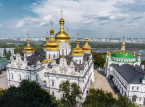 Historiska katedralen i Kiev fr&aring;n 1000-talet drabbades av ryska attacker: Nio personer d&ouml;r i de senaste attackerna
