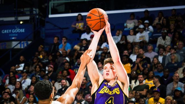 23-årige Dalton Knecht briljerar med Lakers och tangerar ett anmärkningsvärt rekord för en rookie
