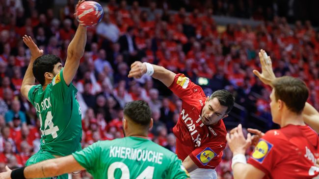 Favoriterna Danmark och Frankrike debuterar i handbolls-VM med säkra segrar