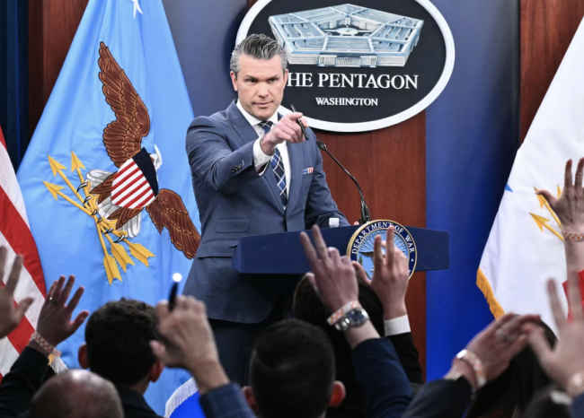 Hegseth insisterar på att Trump inte kände till attackerna på gasfältet i South Pars: "Han visste ingenting"