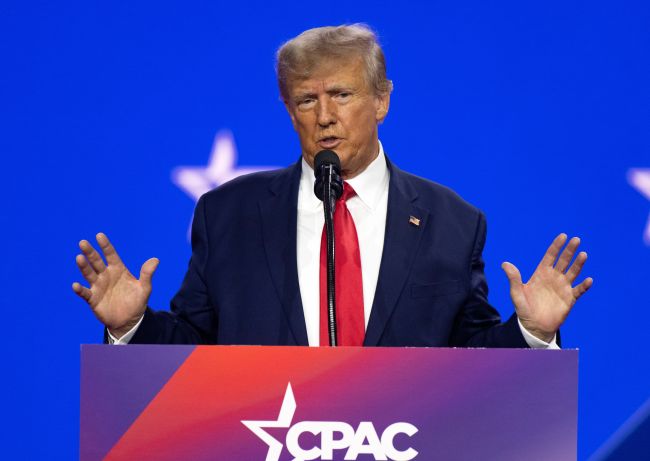 Trump säger att han föredrar ett kärnenergiavtal med Iran framför att "bomba skiten ur det"