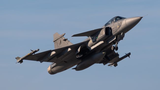 Tjeckien överväger förlängning av hyresavtalet med Gripen inför ankomsten av F-35