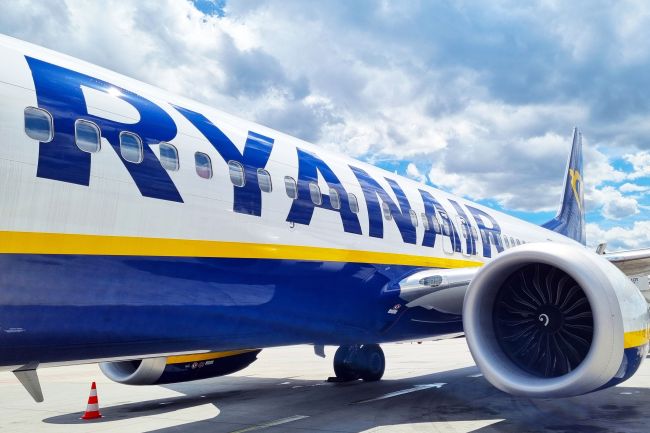 Ryanair drar ner på flygningar i Europa på grund av stigande skatter och avgifter