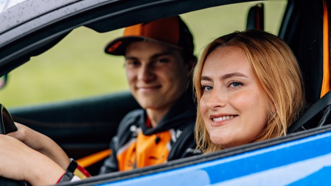 Formel 1 riktar sig till ung demografi med en serie där en populär YouTuber lär sig att köra bil