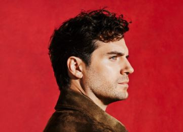 Henry Cavill klar för ny spionkomedi på Netflix