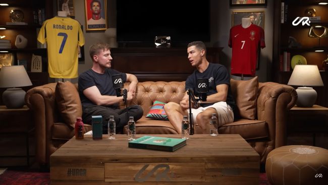Cristiano Ronaldo pratar med Mr. Beast om att spela TV-spel med sin son