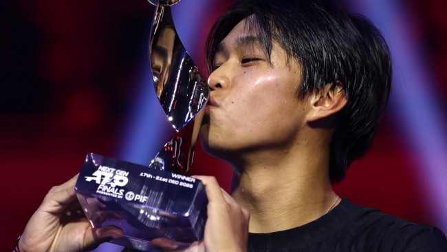 20-årige amerikanen Learner Tien lyfter årets sista ATP-turnering