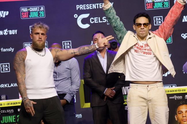 Julio César Chávez Jr. (före detta världsmästare i boxning) arresterad av amerikanska immigrationsmyndigheter efter förlust mot Jake Paul