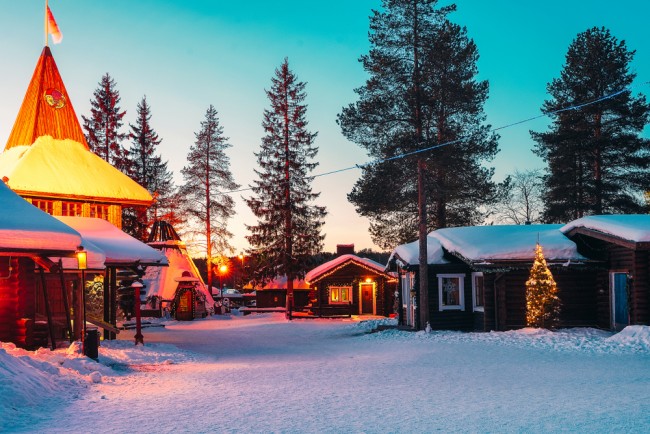 Denna jul har jultomten nya medhjälpare: NATO utplaceras i Lappland på grund av en möjlig rysk attack