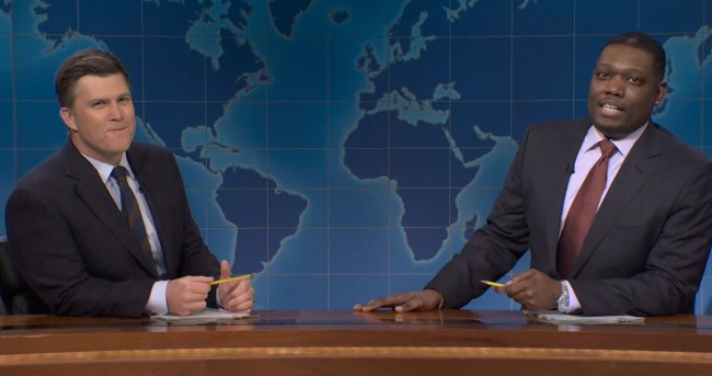Det är den tiden på året igen: Colin Jost och Michael Che byter skämt på SNL
