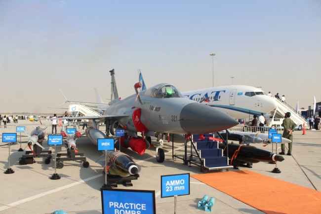 Pakistan genomför en av sina största vapenförsäljningar någonsin i ett avtal värt 4 miljarder dollar med Libyen