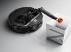 Roborocks nya dammsugare har en robotarm som plockar upp skr&auml;pet efter dig