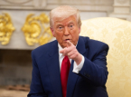 President Donald Trump hotar med attacker mot iranska kraftverk om fredssamtalen inte forts&auml;tter