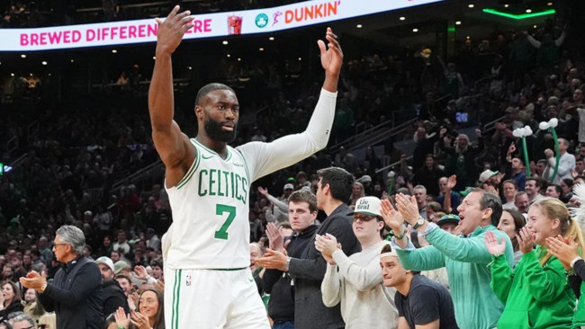 Boston Celtics gör en stor comeback med en strålande insats från en spansk rookie