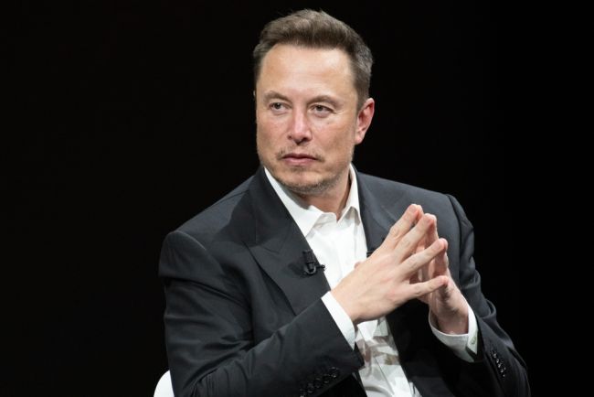 Elon Musk tillkännager ett eget politiskt parti för att utmana Trump och tvåpartisystemet