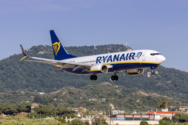 Ryanair bötfälldes med 256 miljoner euro för att ha blockerat nätbiljettförsäljare