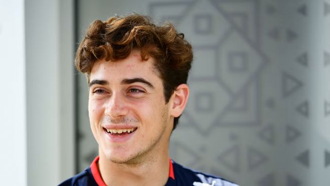 Franco Colapinto drar nytta av en tumultartad natt i Alpine efter att teamchefen avgått