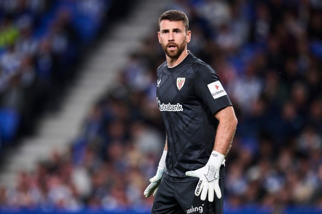 Luis Enrique har inget annat än beröm för Unai Simón och minns kritiken han fick när han satsade på den nuvarande spanske målvakten