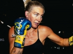 Amerikanskan Mikaela Mayer blir ny v&auml;rldsm&auml;stare i superweltervikt efter att ha besegrat Mary Spencer