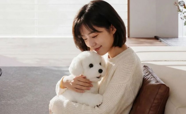 Skaka tass med framtiden: Ecovacs presenterar ny robothund på CES