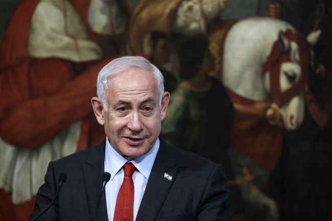 Netanyahu säger att Israel kommer att kontrollera alla delar av Gaza medan hjälpen förbereder sig för att komma in