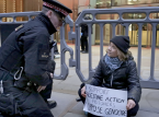 Greta Thunberg sl&auml;pps mot borgen efter gripande vid pro-palestinsk protest i London