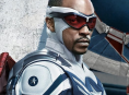 Anthony Mackie hatar Captain Americas hj&auml;lm: "Jag b&auml;r inte den d&auml;r skiten"
