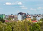 Ryssland inleder m&aring;nadens mest intensiva attacker mot ukrainsk stad timmar efter m&ouml;tet mellan Trump och Zelensky
