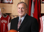 NBA-tr&auml;naren Rick Adelman, som stod bakom mer &auml;n 1 700 matcher mellan 1970-talet och 2014, avlider vid 79 &aring;rs &aring;lder