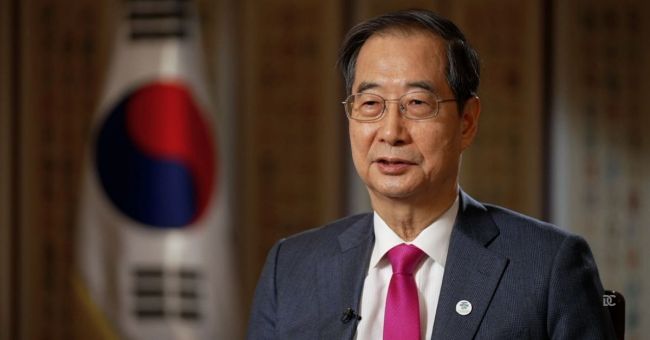 Sydkoreansk domstol återinsätter Han Duck-soo som tillförordnad president