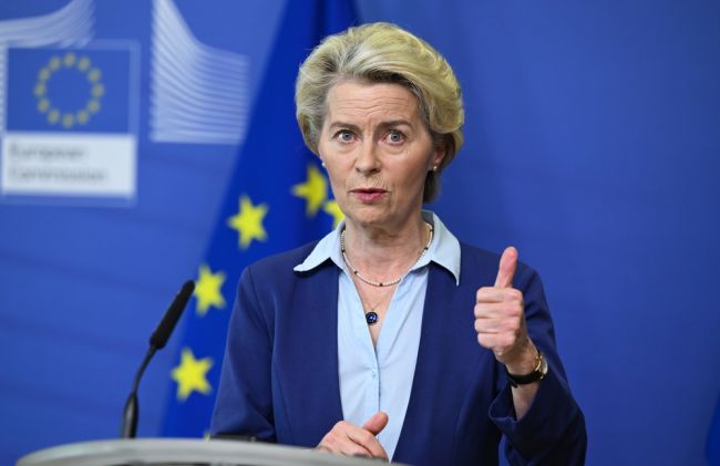 EU förbjuder rysk militär personal att besöka unionen