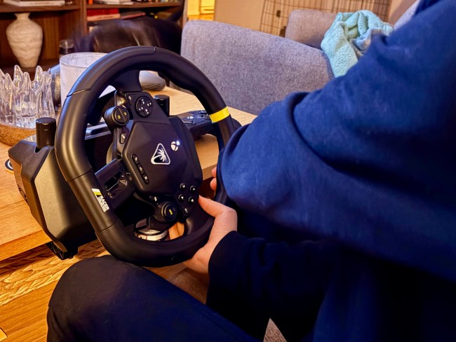 Henning testar: Turtle Beach Atlas 200 gamingheadset + Racer Wireless Racing Wheel