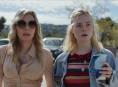Elle Fanning &aring;terv&auml;nder i en andra s&auml;song av Margo's Got Money Troubles
