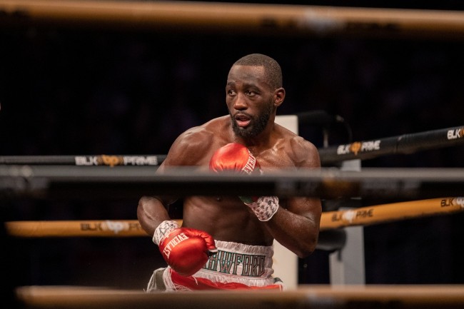 Terence Crawford slår Canelo Álvarez och boxningsvärlden med häpnad med en överraskande seger