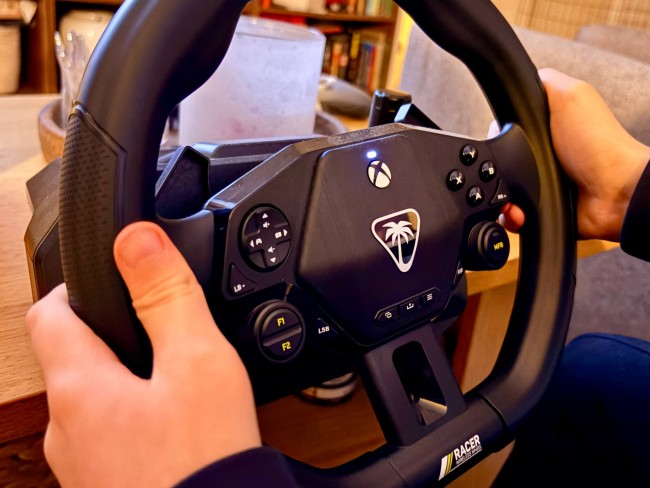 Henning testar: Turtle Beach Atlas 200 gamingheadset + Racer Wireless Racing Wheel