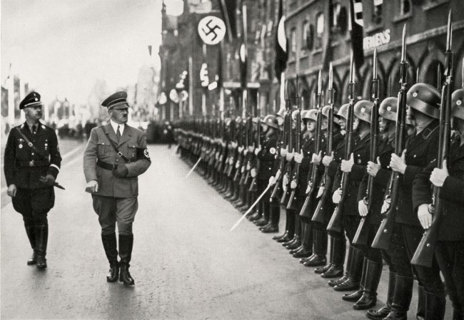 Hitlers dolda genetiska sexuella störning avslöjar ännu fler detaljer: Micropenis (och bara en boll)