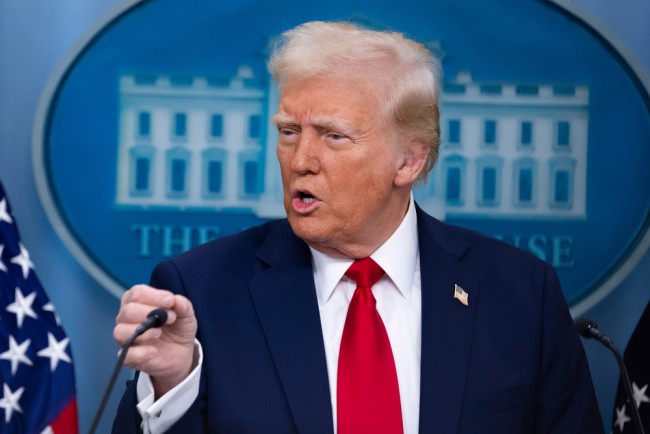 Trump säger att makten bara begränsas av "min egen moral": "Jag behöver ingen internationell rätt"