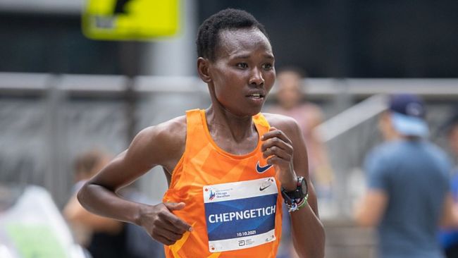 Världsrekordhållaren i maraton Ruth Chepng'etich tillfälligt avstängd för dopning