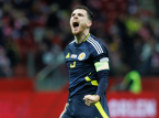 Skottlands kapten Andy Robertson l&auml;ser ett k&auml;nslosamt brev av Rute Cardoso, Diogo Jotas fru