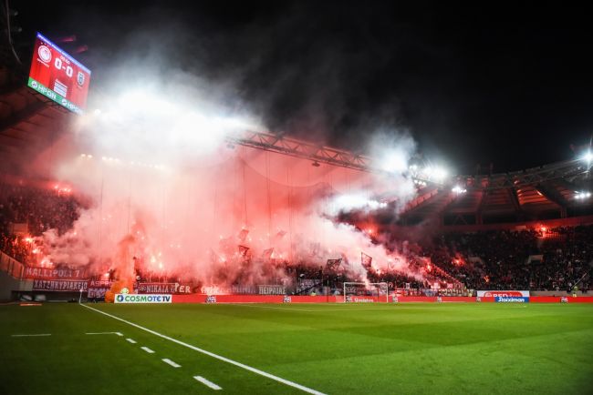 PSG:s seger i Champions League över Arsenal gav oväntade ringar på vattnet i Grekland
