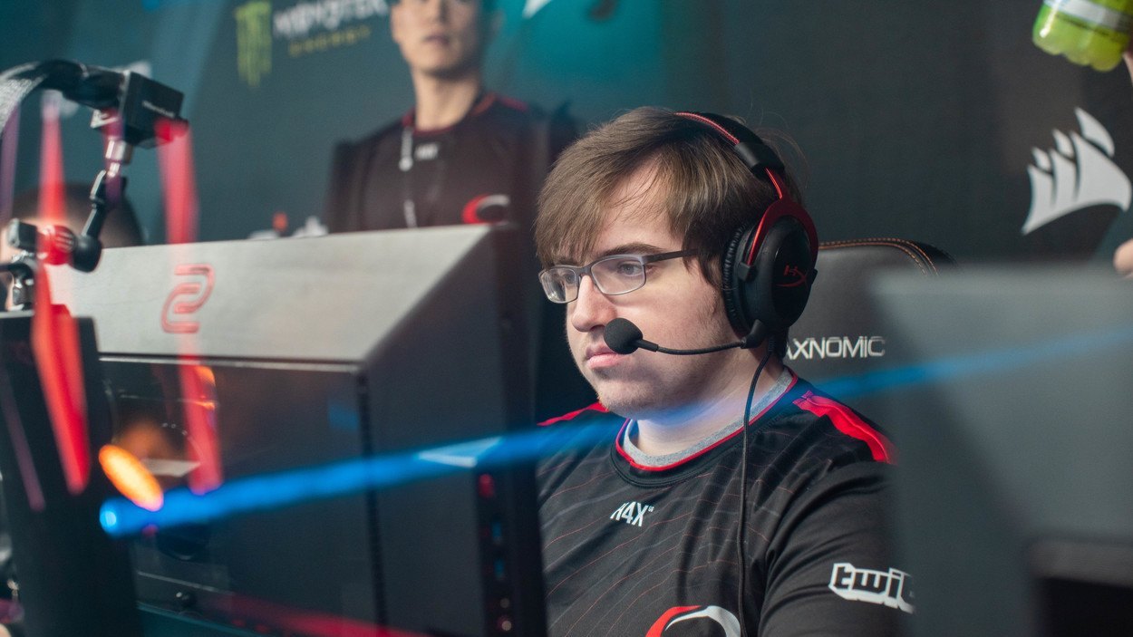 Yay shoppar in i Complexity Gaming under ESL Pro League - Counter ...
