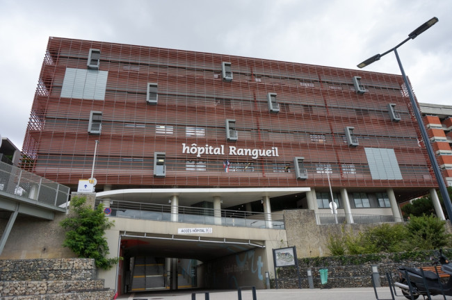 Franskt sjukhus evakuerat efter artillerigranat från första världskriget hittat i patientens ändtarm under operation