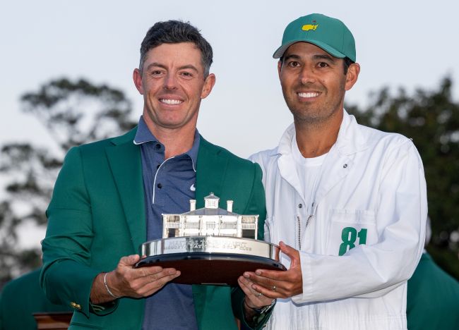 Det tog honom 11 år, men Rory McIlroy har skrivit historia inom golfen i en episk final i Augusta