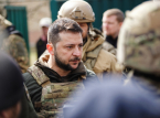 Zelensky lovar att uppr&auml;tth&aring;lla sj&auml;lvst&auml;ndigheten p&aring; krigets fj&auml;rde &aring;rsdag: "Putin har inte brutit ukrainarna"