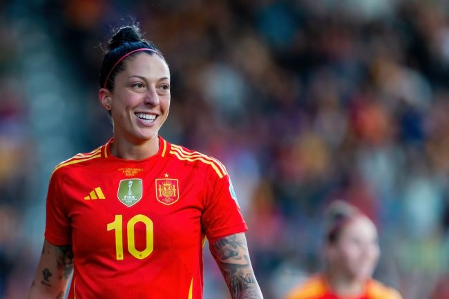 15 månader efter den oönskade kyssen mellan Luis Rubiales och Jenni Hermoso inleds rättegången i Madrid