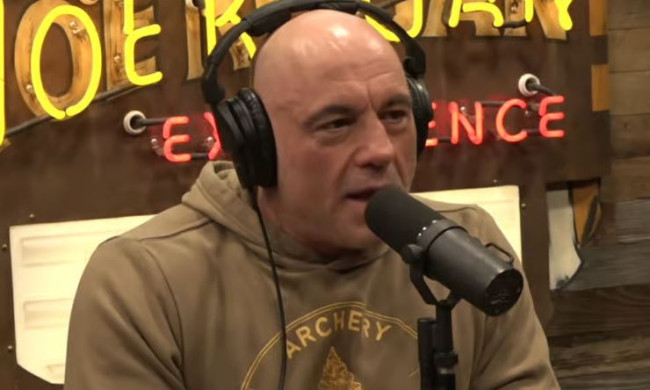 Joe Rogan hävdar att amerikanska presidenter pressade Spotify att lägga ner hans podcast