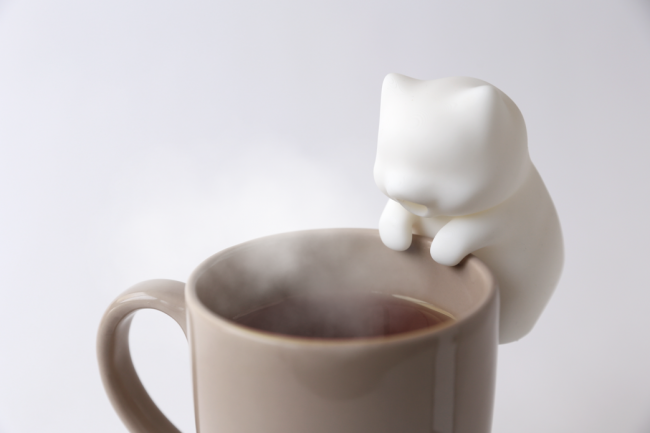 Denna minirobot är designad för att kyla ditt kaffe åt dig