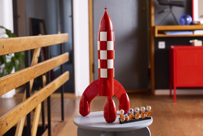 Tintins legendariska månraket håller på att förvandlas till ett Lego -set