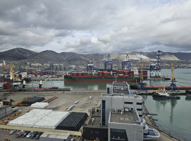 Ukrainska drönare attackerar hamnstaden Novorossijsk i Svarta havet