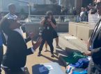 Dallas Mavericks-fans tog med sig en kista till arenan f&ouml;r att protestera mot Luka Dončić-trejden
